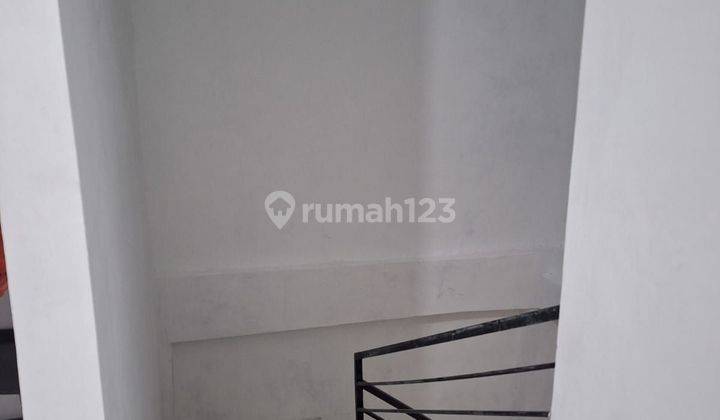 Rumah 2 Lantai Shm Sudah Renovasi 2