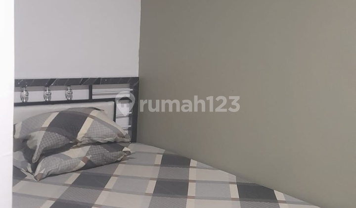 2 Attached Shophouses in Grogol, Ground Floor for Culinary Business, 2nd, 3rd, 4th Floors for Boarding Rooms 2