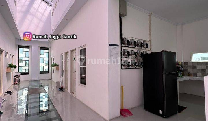 Kos Eksklusif Mewah Dekat Kampus UGM Full Furnished 2