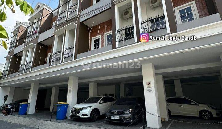 Kos Eksklusif Mewah Dekat Kampus UGM Full Furnished 1