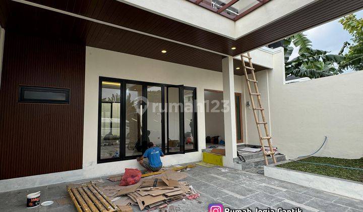 Rumah 2 Lantai Eksklusif Minimalis Modern Jalan Kaliurang Km 7 2