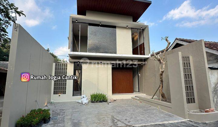 Rumah Model Industrial Mewah Di Purwomartani 2