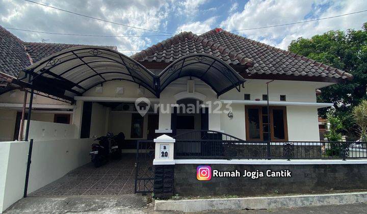 Rumah Dalam Perumahan Elit, Ringroad Maguwoharjo 1