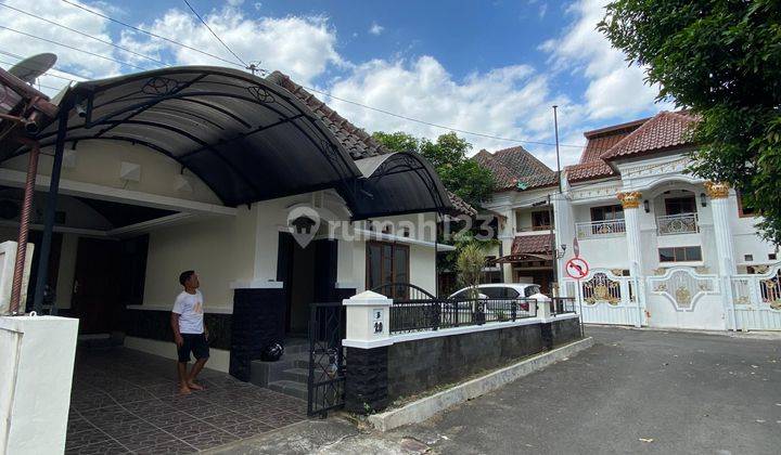 Rumah Dalam Perumahan Elit, Ringroad Maguwoharjo 2