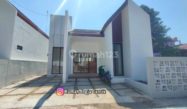 Rumah Cantik Siap Huni Dekat Pemda Sleman 1