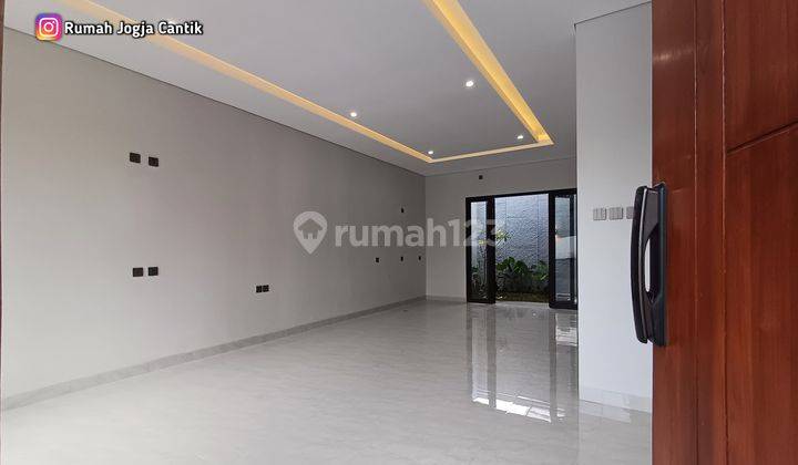 Rumah Baru Dalam Perumahan Elit Dekat Ugm 2