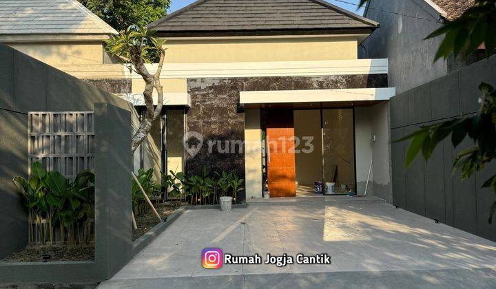 Rumah Dengan Tanah Luas Dekat Kampus Uii  1