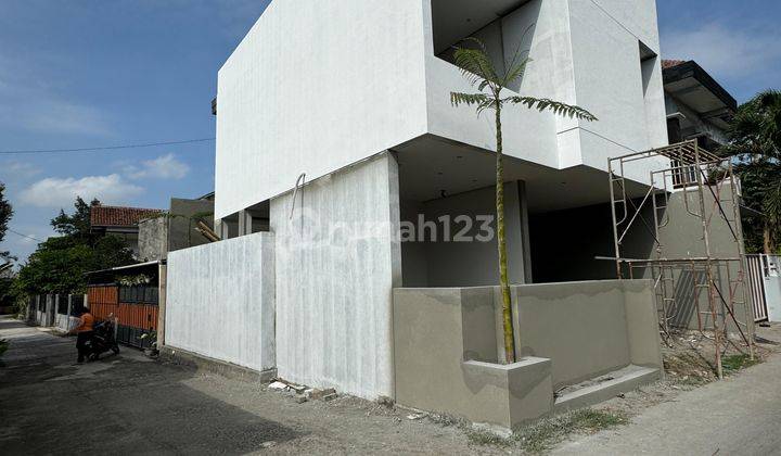 Rumah Mewah Full Furnished Jalan Kaliurang Km 13 1