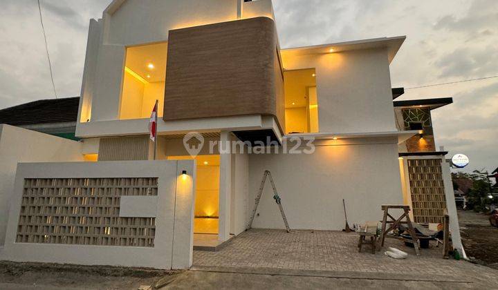 Rumah Model Scandinavian Di Tajem Maguwoharjo 1