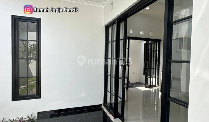 Rumah Siap Huni Klasik Modern Jalan Kaliurang Km 12,5 2