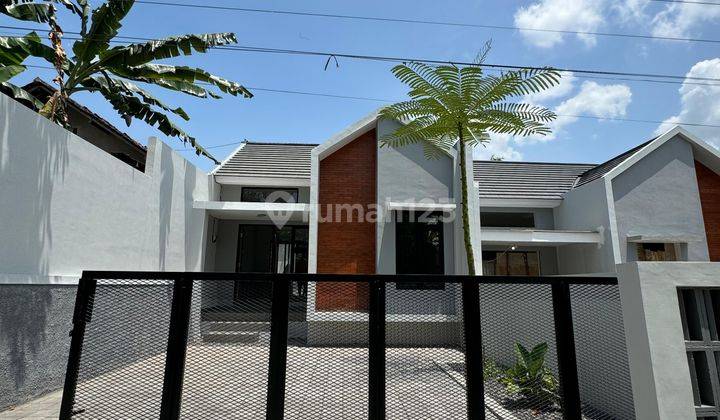 Rumah Cantik Dekat Pemda Sleman Jalan Purbaya 1