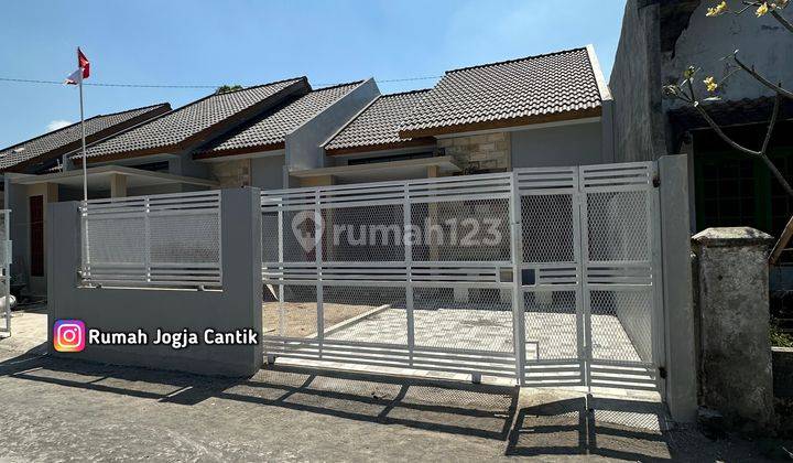 Rumah Luas Di Maguwoharjo Dekat Jogja Bay 1