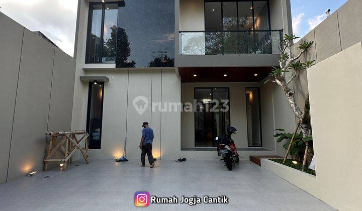 Rumah Baru Cantik Di Sambiroto Tepi Jalan Raya 1