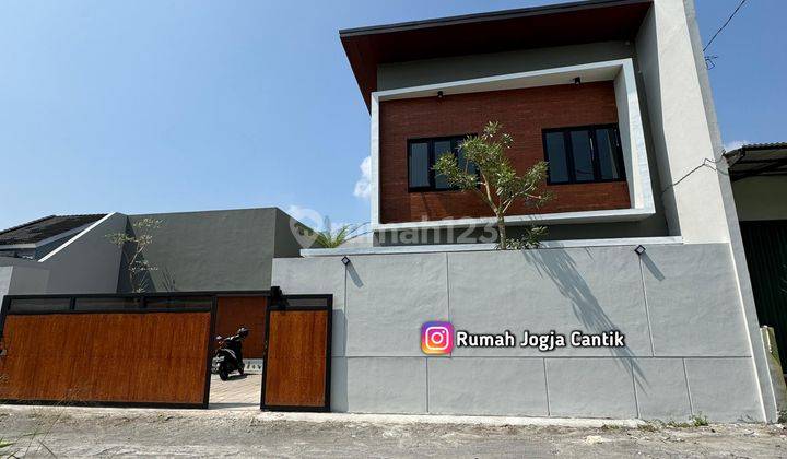 Rumah Cantik Aestetik Jalan Kaliurang Km 8 1