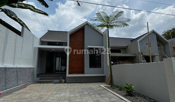 Rumah Cantik Dekat Pemda Sleman            1