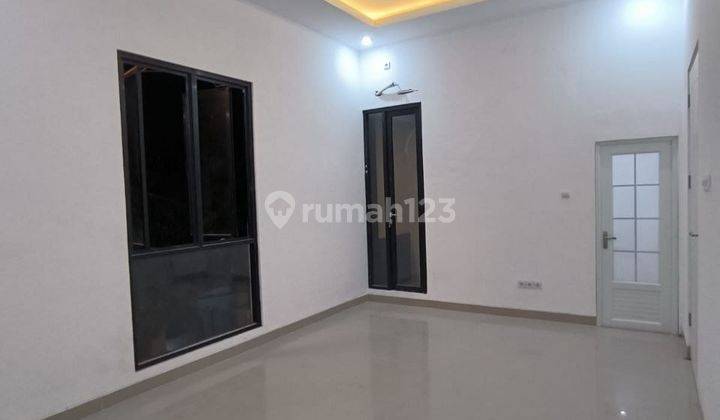 Rumah Darmo Baru Gress Minimalis Posisi Hook  2