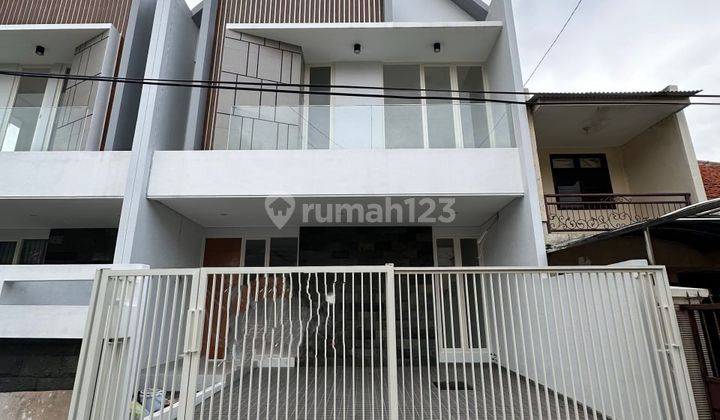 Rumah Baru Minimalis Manyar Tirtoasri Bangunan 2 Lantai 2