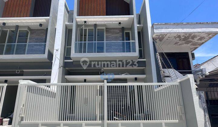 Rumah New Minimalis 2 Lantai Manyar Kertoadi  1