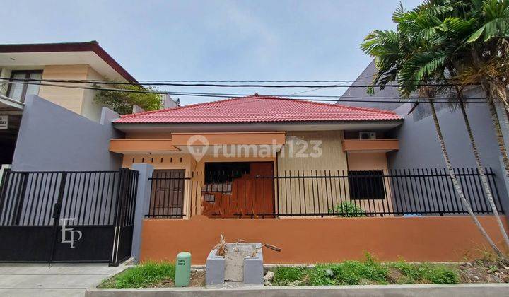 Rumah Minimalis Row Jalan 3,5 MobiL di Manyar Tirtomoyo 1