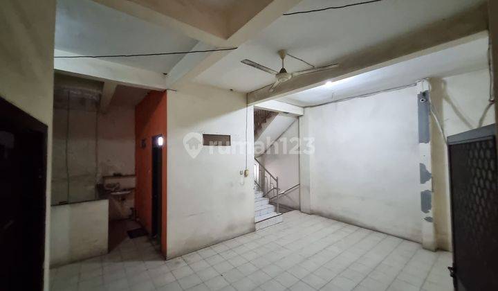 Disewakan Ruko 3 Lantai Nol Jalan Strategis Balongsari Tama 2