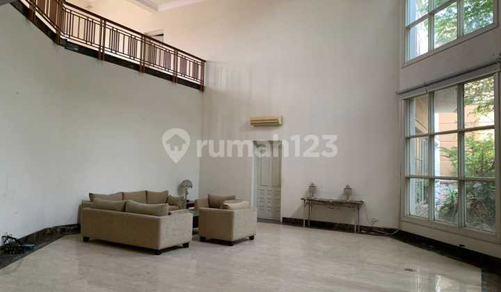 Rumah Mewah 2 Lantai bisa untuk Komersil Raya Kertajaya Indah 2