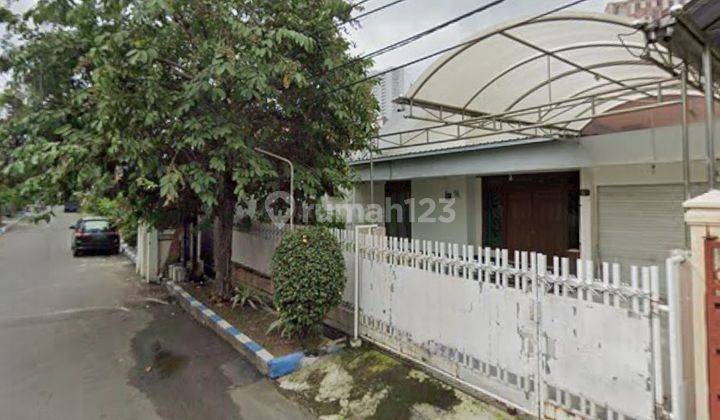 Disewakan Rumah Darmo Permai Bangunan 2,5 Lantai Bagus 1