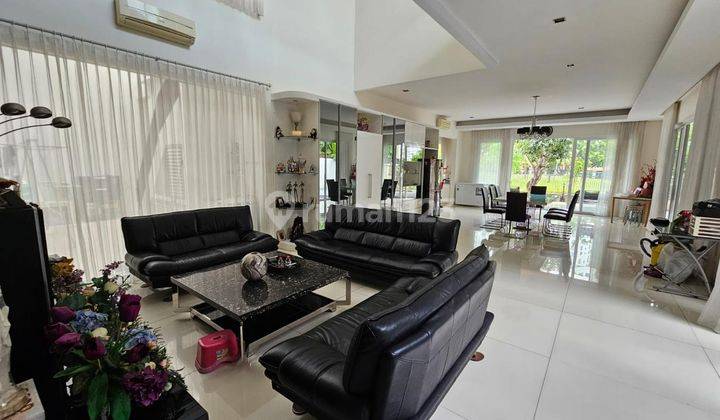 Rumah Semi Furnish Golf View Graha Famili Blok W  1