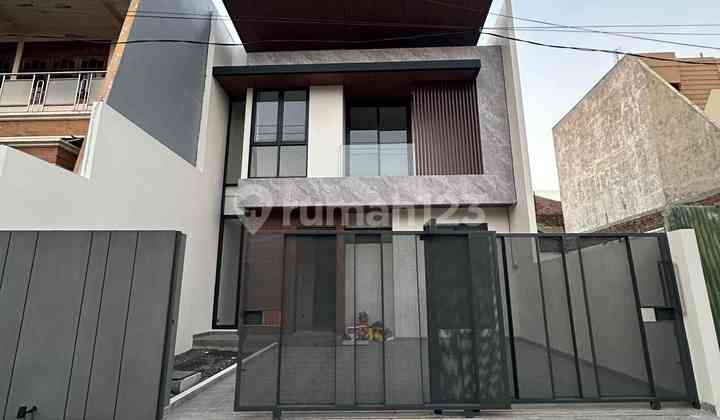 RUMAH MANYAR KERTOARJO