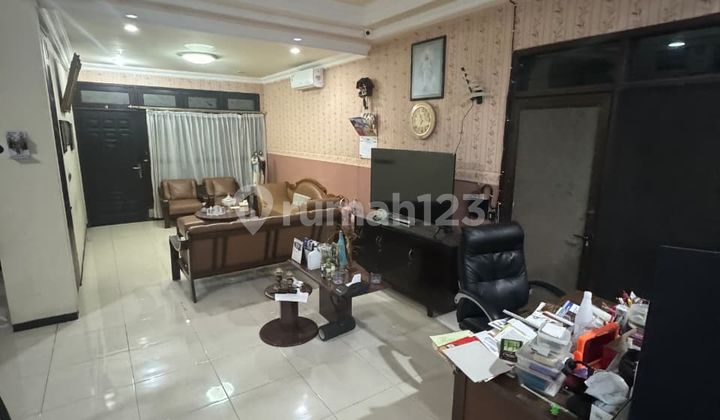 DIJUAL Rumah 2 Lantai, Full Furnished Siap Huni, Tenggilis Mejoyo Selatan* 2