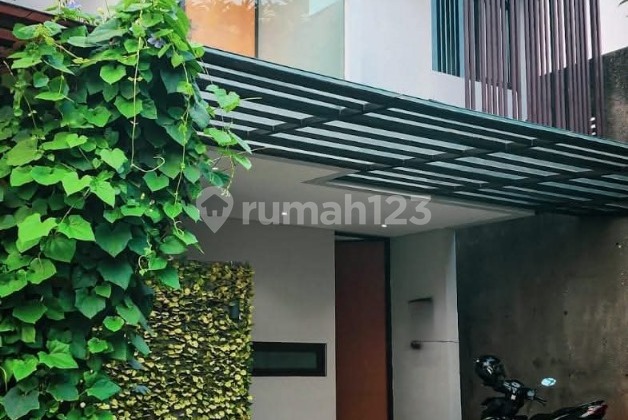 Turun Harga. Rumah 2 Lantai Bebas Banjir di Cluster D'vista Bintaro. Jl. Cempaka, Rengas, Ciputat Timur