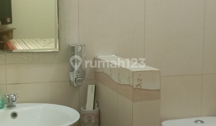 1-Story Fully Furnished House on Jl Puter, Bintaro Jaya Sector 5 2