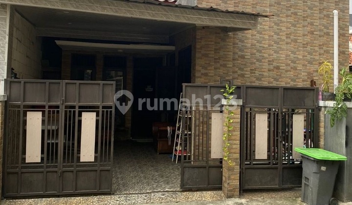 2-Story Flood-Free House on AMD Street, Sawah Lama, Ciputat