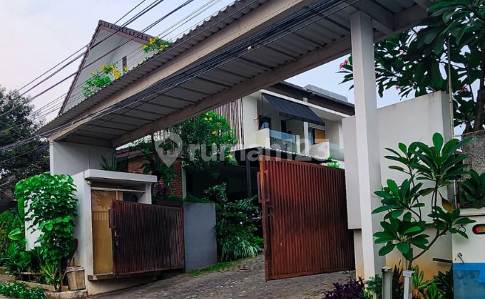 Turun Harga. Rumah 2 Lantai Bebas Banjir di Cluster D'vista Bintaro. Jl. Cempaka, Rengas, Ciputat Timur