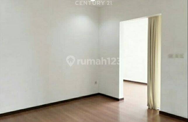 Rumah Cantik 3 Lantai Ada Rooftop Di Puspitaloka BSD 3669  1