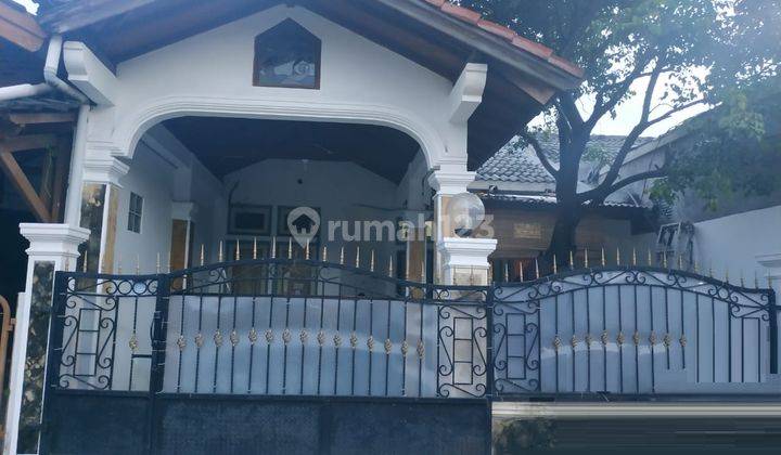 Rumah Bagus Unfurnished SHM di Taman Harapan Baru , Bekasi B0048 1