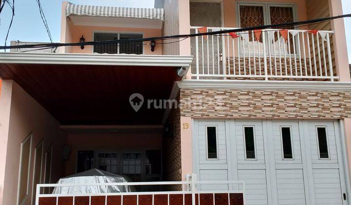 Rumah 2 Lantai Bagus di Taman Harapan Baru, Bekasi b0895  1