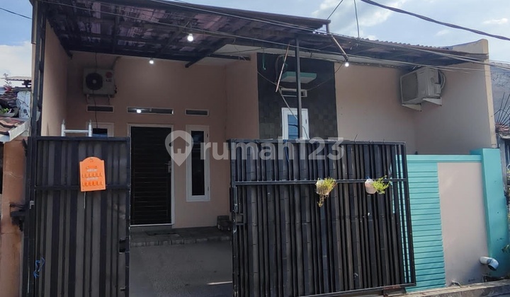 Rumah Bagus Unfurnished Kontrakan SHM Medan Satria, Bekasi C0301 1