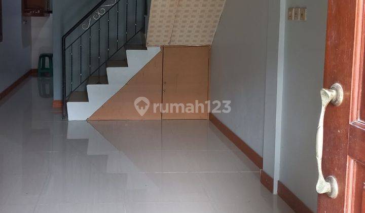 Rumah 2 Lantai Bagus Unfurnished SHM di Pondok Ungu Permai , Bekasi C0042 2