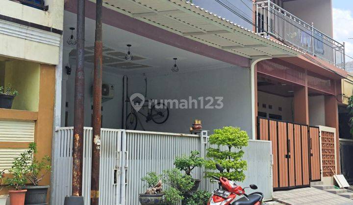 Rumah 2 Lantai Bagus Unfurnished SHM di Bulevar Hijau , Bekasi B0946 2