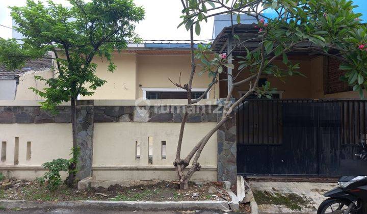 Rumah Kontrakan Bagus Unfurnished SHM di Harapan Indah Bekasi, Bekasi B0051 1