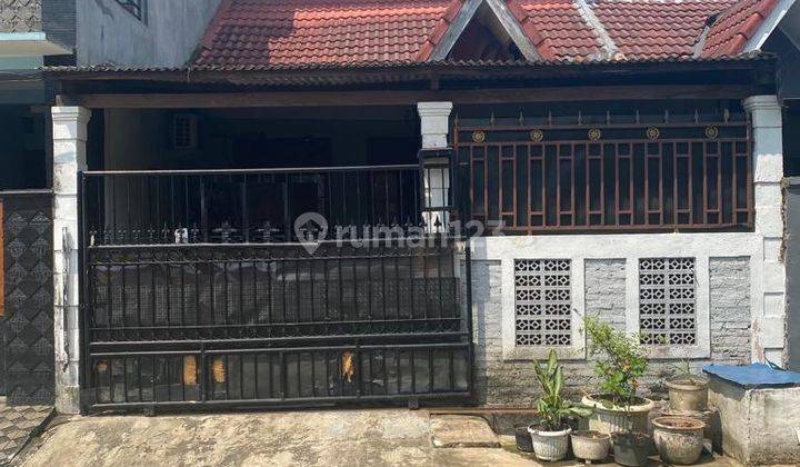 Rumah Bagus Unfurnished SHM di Villa Mutiara Gading 2, Bekasi B1170 1