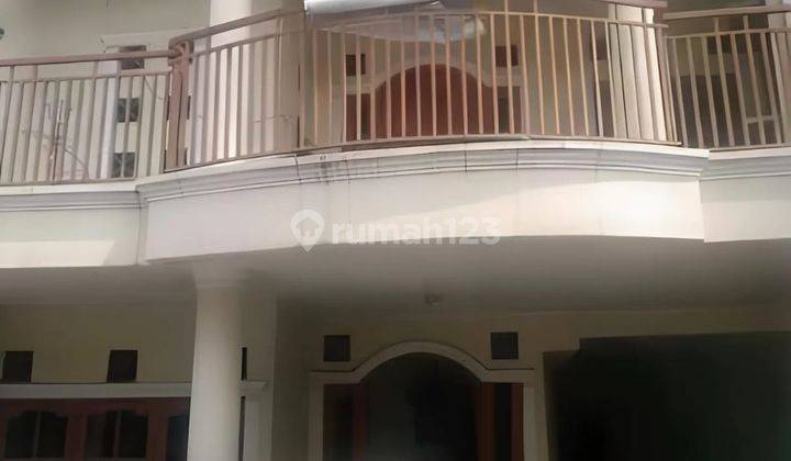 Rumah 2 Lantai Bagus Unfurnished SHM di Taman Wisma Asri , Bekasi B0912 1