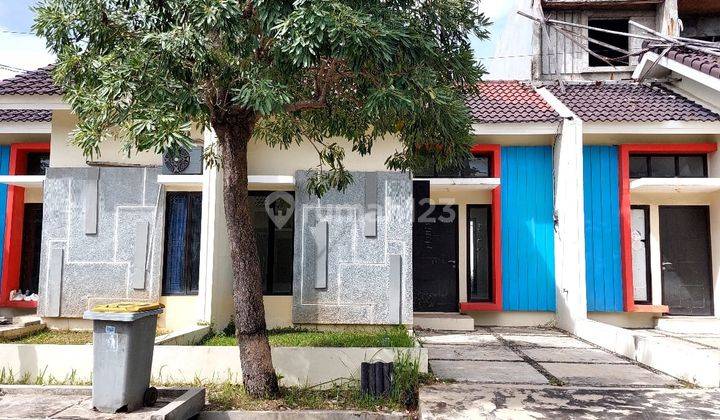 Rumah Bagus Unfurnished SHM di De Residence Bekasi, Bekasi B1245 1