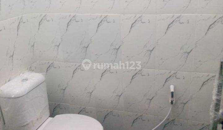 Rumah Bagus Unfurnished SHM di Villa Gading Harapan , Bekasi b0897  2