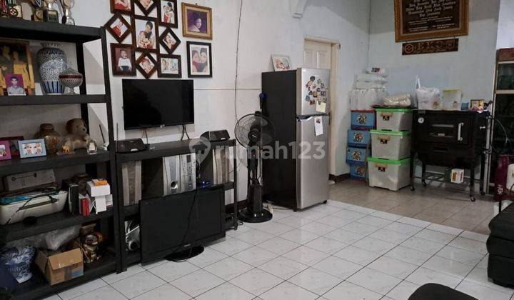 Rumah Bagus Unfurnished SHM di Bulevar Hijau Bekasi , Bekasi B1207 2