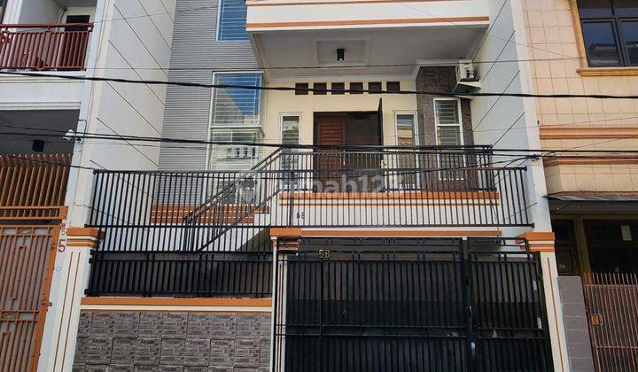 Rumah Siap Huni Bonus Kitchen Set di Pademangan, Jakarta Utara 1