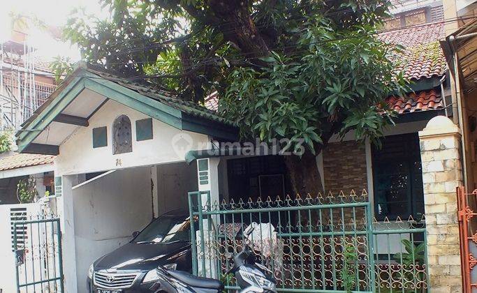 Rumah Asri SIap Huni dalam kompleks di Kemayoran, Jakarta Pusat 1