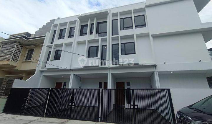 Rumah 3 Unit Brand New Mewah Di Muara Karang, Jakarta Utara 1