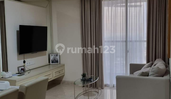 Disewakan  Apartemen Gold Coast 2 Kamar Tidur Full Furnish Bagus