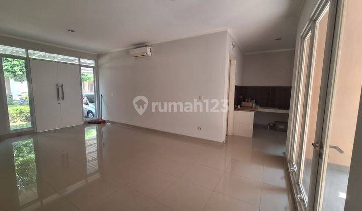 Di Jual Rumah 2 Lt, Siap Huni di Cluster Lotus di Sumarecon Bekasi Bekasi 2